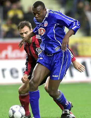 助攻与解围 助攻与解围